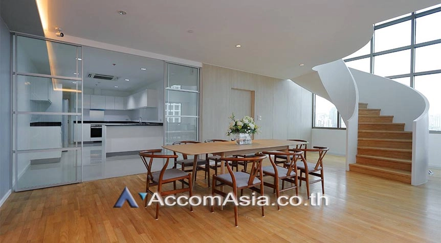 Duplex Condo, Pet friendly |  4 Bedrooms  Apartment For Rent in Sukhumvit, Bangkok  near BTS Phrom Phong (AA27853)