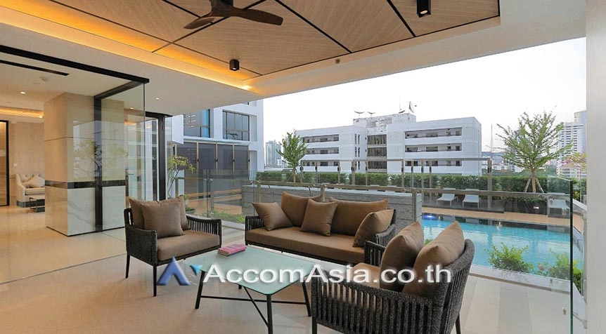 11  4 br Apartment For Rent in Sukhumvit ,Bangkok BTS Phrom Phong at Cosy and perfect for family AA27853