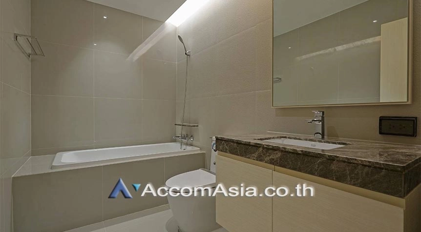5  4 br Apartment For Rent in Sukhumvit ,Bangkok BTS Phrom Phong at Cosy and perfect for family AA27853