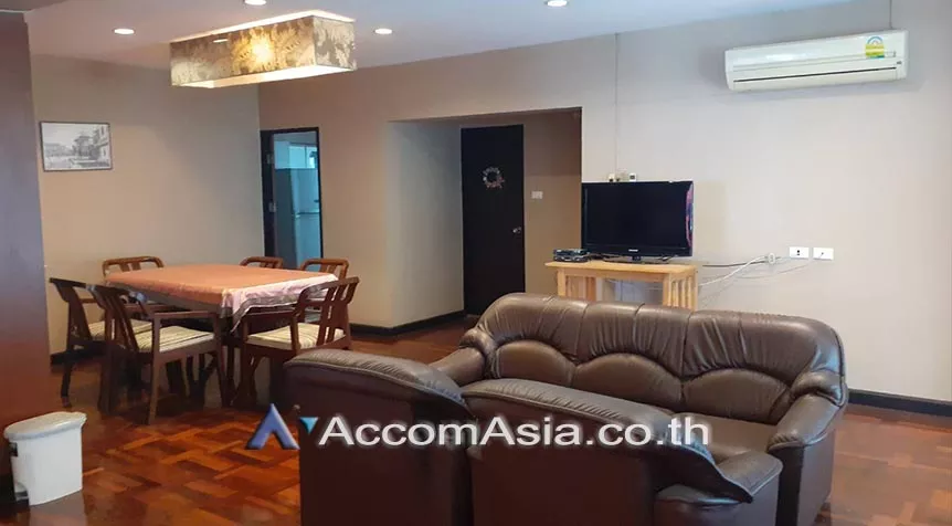  3 Bedrooms  Condominium For Sale in Sukhumvit, Bangkok  near BTS Nana (AA27865)