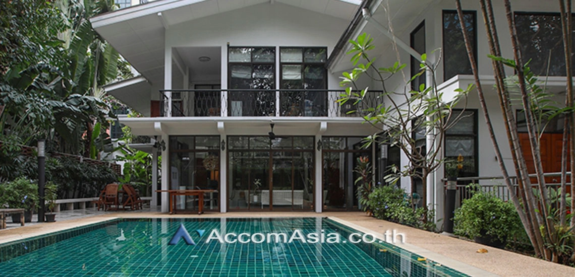  1  3 br House for rent and sale in Ploenchit ,Bangkok BTS Chitlom AA27874