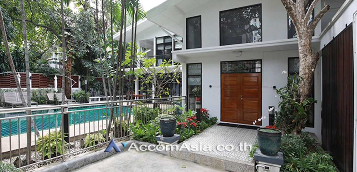  1  3 br House for rent and sale in Ploenchit ,Bangkok BTS Chitlom AA27874