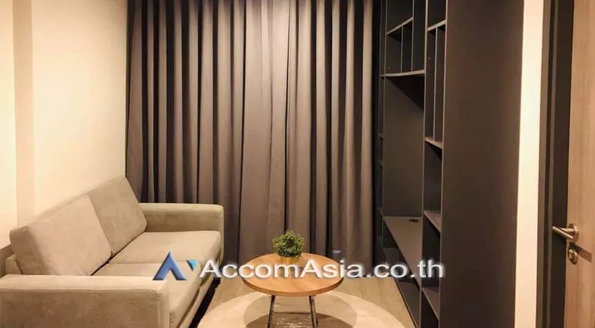unit 2 Bedrooms  Condominium For Sale in Ploenchit, Bangkok  near BTS Ploenchit (AA27881)
