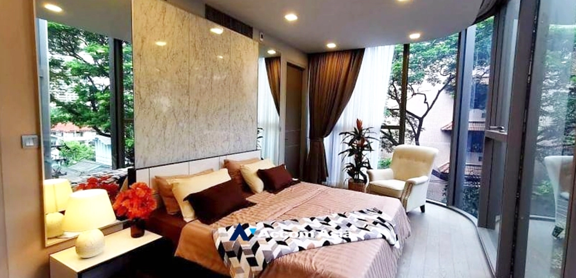 Pet friendly |  3 Bedrooms  Condominium For Rent & Sale in Sukhumvit, Bangkok  near BTS Phrom Phong (AA27896)