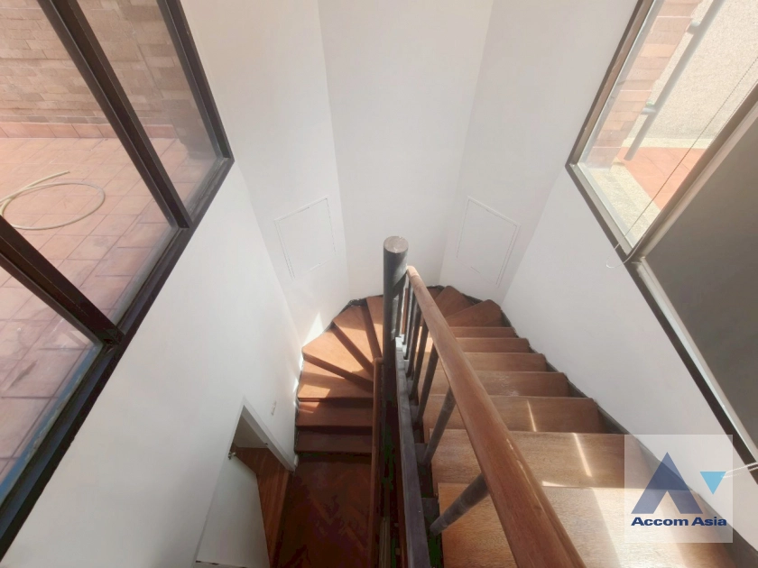 8  4 br House For Rent in Sukhumvit ,Bangkok BTS Thong Lo AA27905