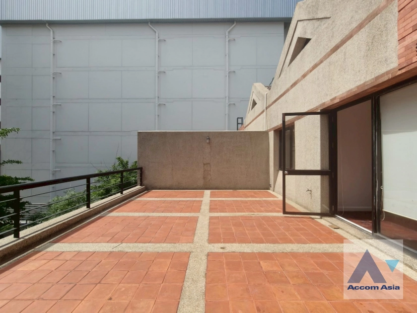 4  4 br House For Rent in Sukhumvit ,Bangkok BTS Thong Lo AA27905