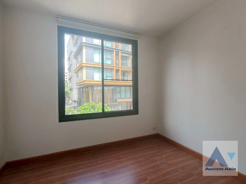 10  4 br House For Rent in Sukhumvit ,Bangkok BTS Thong Lo AA27905