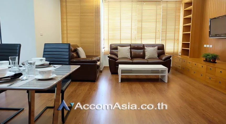 unit 2 Bedrooms  Condominium For Rent in Sukhumvit, Bangkok  near BTS Ekkamai (AA27907)