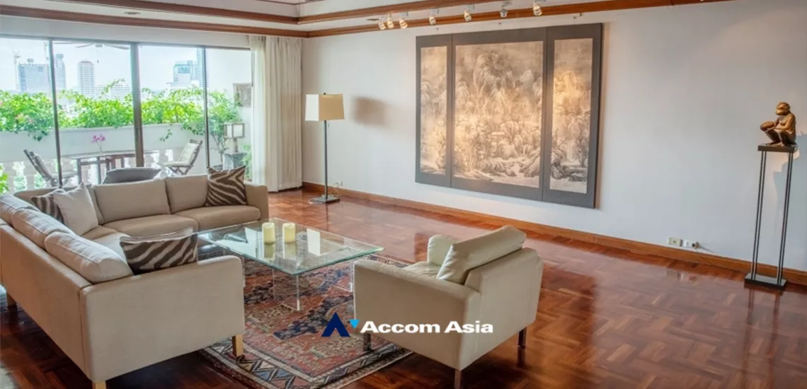 Big Balcony, Pet friendly |  Homely atmosphere Apartment  3 Bedroom for Rent BTS Thong Lo in Sukhumvit Bangkok