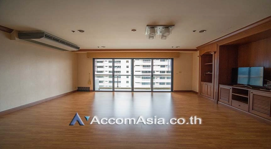  1  3 br Apartment For Rent in Sukhumvit ,Bangkok BTS Asok - MRT Sukhumvit at Perfect Apartment for Big Family, Prime Location Near Main Street AA27910
