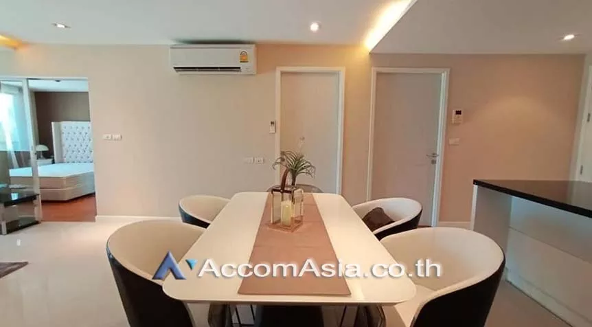 unit 3 Bedrooms  Condominium For Rent in Sukhumvit, Bangkok  near BTS Ekkamai (AA27918)