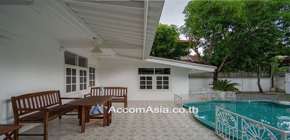 4  3 br House For Rent in sukhumvit ,Bangkok BTS Phra khanong AA27949