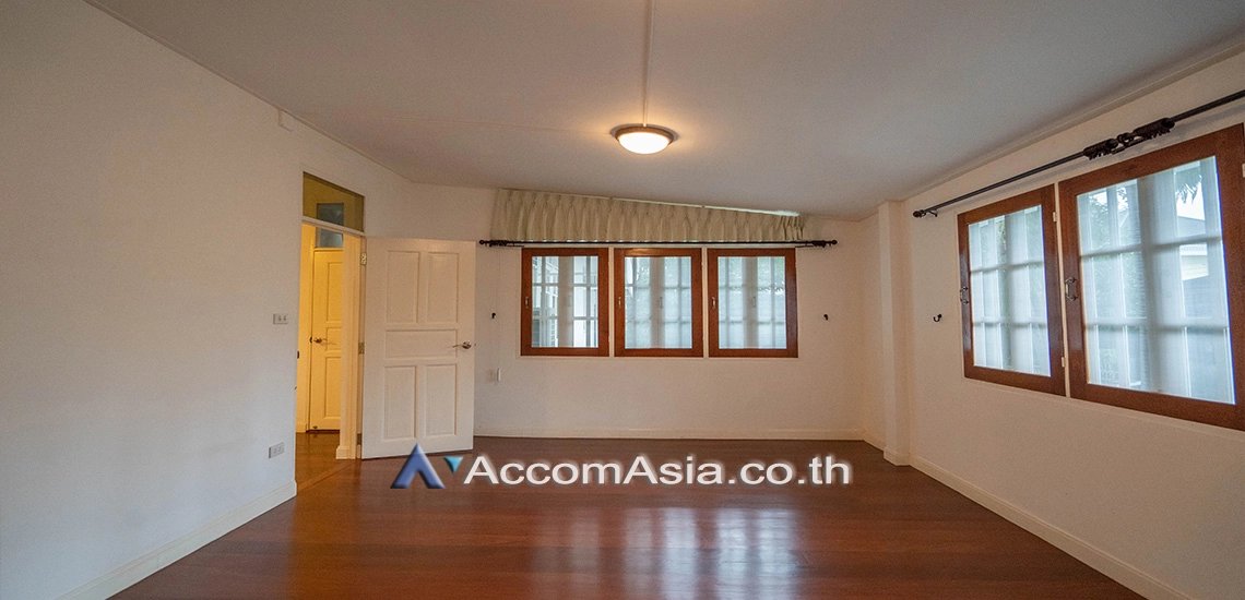 14  3 br House For Rent in Sukhumvit ,Bangkok BTS Phra khanong AA27949