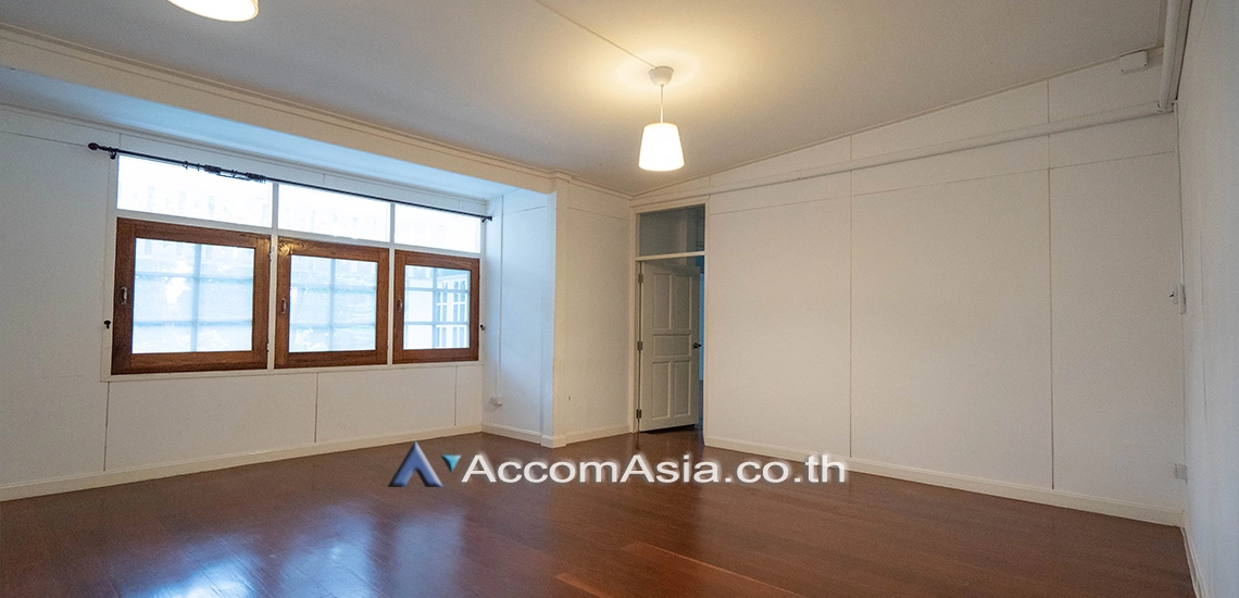 16  3 br House For Rent in Sukhumvit ,Bangkok BTS Phra khanong AA27949