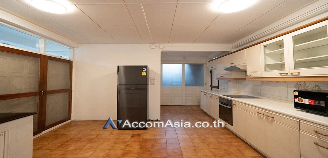 10  3 br House For Rent in Sukhumvit ,Bangkok BTS Phra khanong AA27949