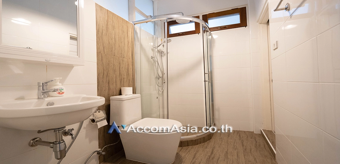 19  3 br House For Rent in Sukhumvit ,Bangkok BTS Phra khanong AA27949