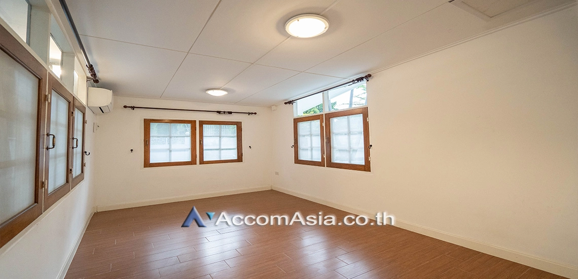 17  3 br House For Rent in Sukhumvit ,Bangkok BTS Phra khanong AA27949
