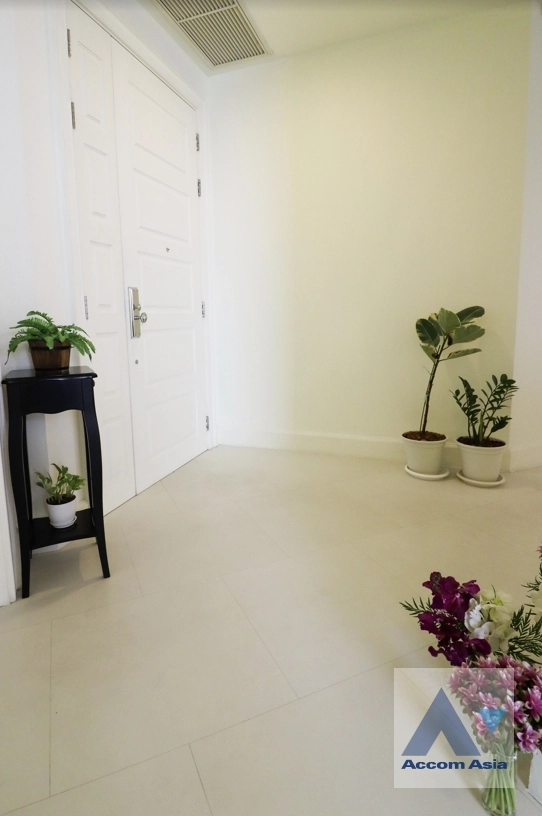 10  2 br Condominium For Sale in Sukhumvit ,Bangkok BTS Phrom Phong at Royce Private Residences AA27952