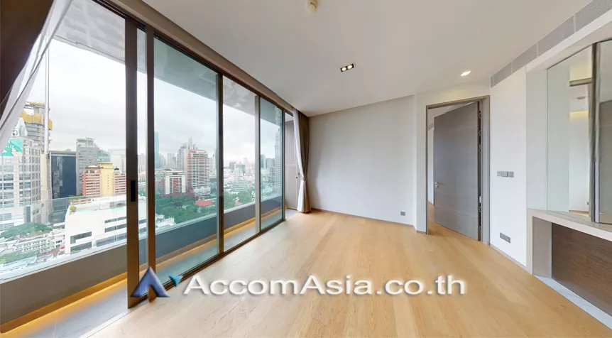 unit 1 Bedroom  Condominium For Sale in Silom, Bangkok  near BTS Sala Daeng (AA27962)