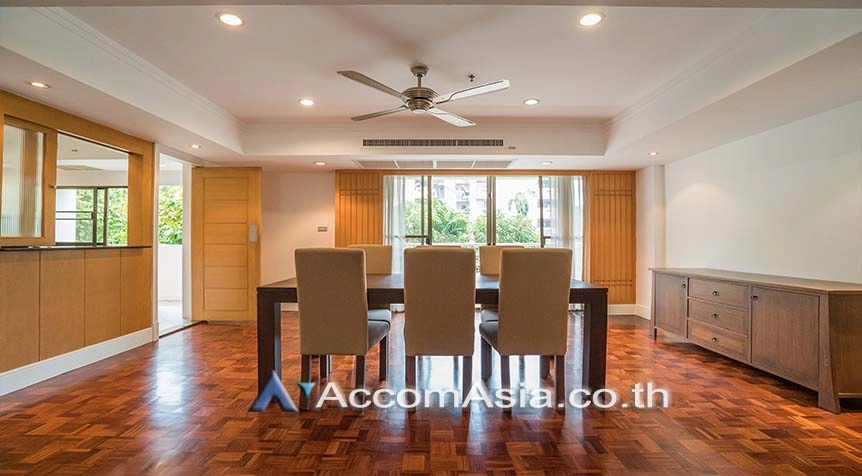 unit 3 Bedrooms  Apartment For Rent & Sale in Sukhumvit, Bangkok  near BTS Phrom Phong (AA27963)