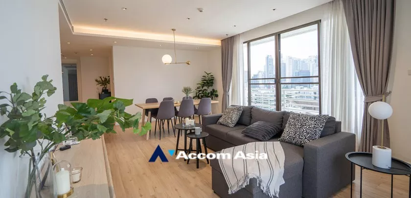  Relaxing Balcony - Walk to BTS Apartment  3 Bedroom for Rent BTS Thong Lo in Sukhumvit Bangkok