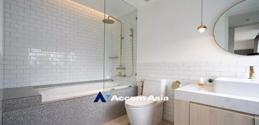 10  3 br Apartment For Rent in Sukhumvit ,Bangkok BTS Thong Lo at Relaxing Balcony - Walk to BTS AA27973