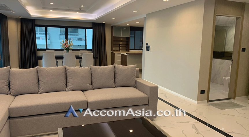 unitPrivate Swimming Pool, Duplex Condo |  4 Bedrooms  Condominium For Rent in Sukhumvit, Bangkok  near BTS Phrom Phong (AA27974)