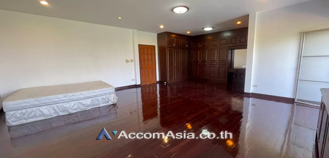 5  3 br House For Rent in Ratchadaphisek ,Bangkok MRT Phetchaburi AA27977