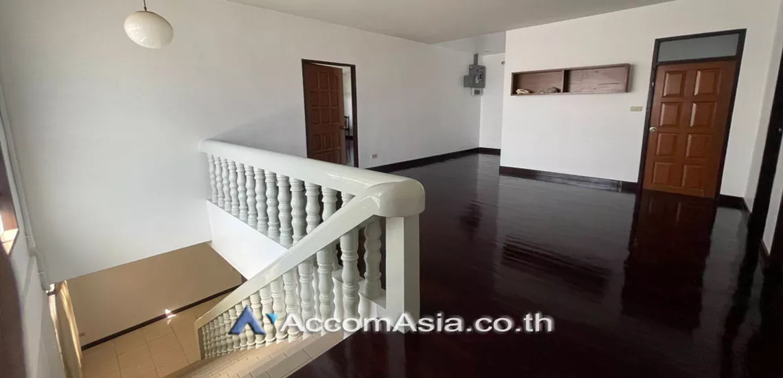 7  3 br House For Rent in Ratchadaphisek ,Bangkok MRT Phetchaburi AA27977