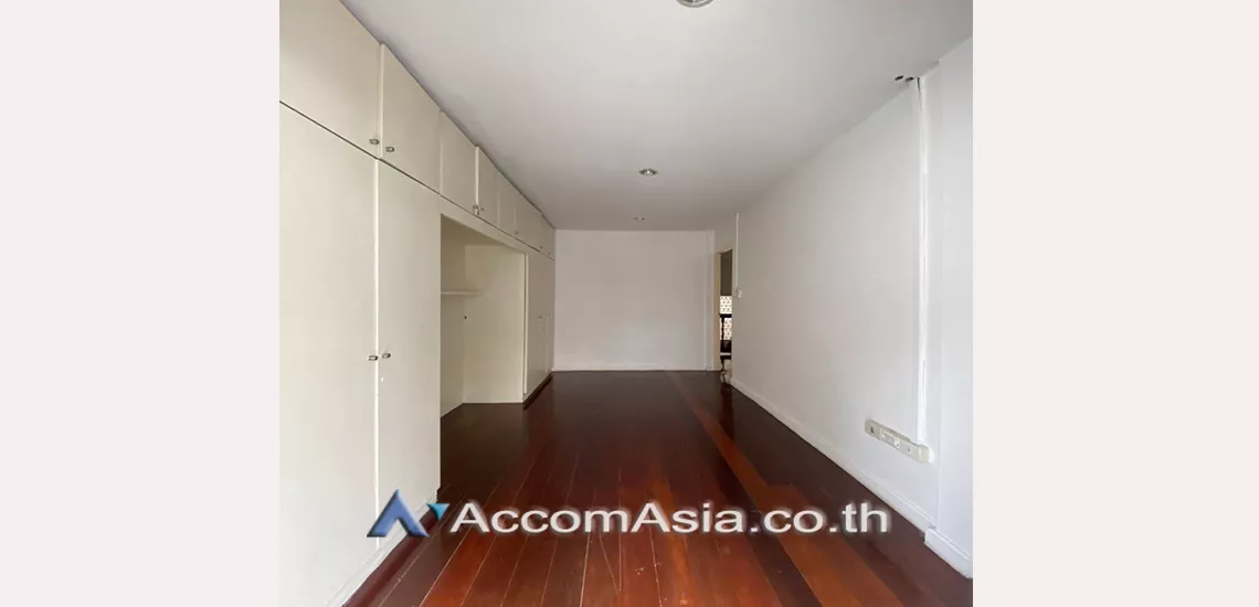 12  3 br House For Rent in Ratchadaphisek ,Bangkok MRT Phetchaburi AA27977