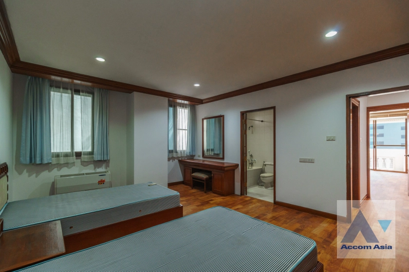 16  3 br Apartment For Rent in Sukhumvit ,Bangkok BTS Asok - MRT Sukhumvit at Family-Friendly 360 SQ.M. Residence Near Terminal 21 AA27983