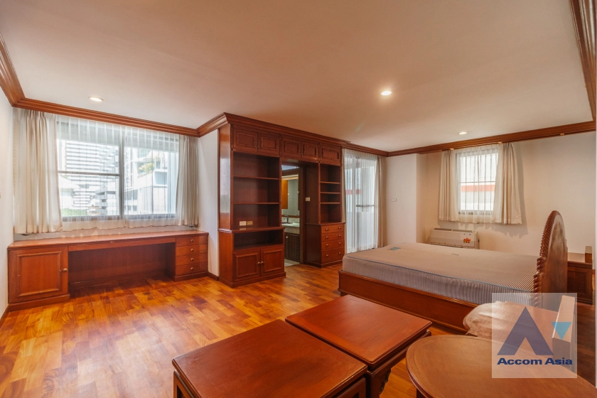 12  3 br Apartment For Rent in Sukhumvit ,Bangkok BTS Asok - MRT Sukhumvit at Family-Friendly 360 SQ.M. Residence Near Terminal 21 AA27983