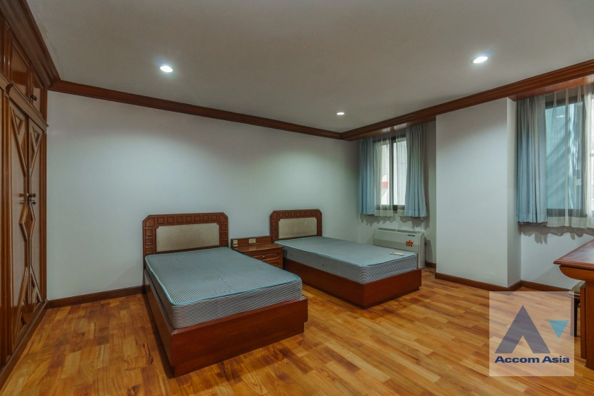 15  3 br Apartment For Rent in Sukhumvit ,Bangkok BTS Asok - MRT Sukhumvit at Family-Friendly 360 SQ.M. Residence Near Terminal 21 AA27983