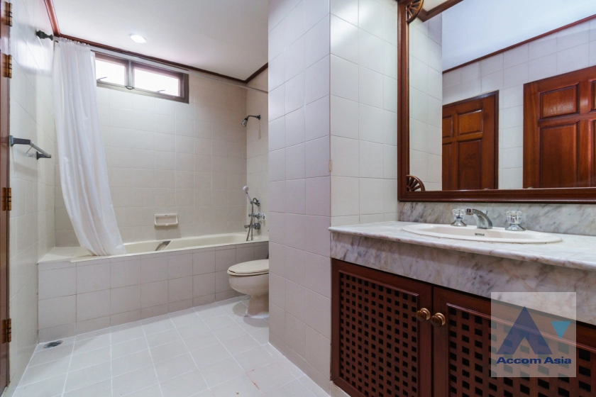 17  3 br Apartment For Rent in Sukhumvit ,Bangkok BTS Asok - MRT Sukhumvit at Family-Friendly 360 SQ.M. Residence Near Terminal 21 AA27983