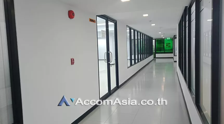 5  Studio Office Space For Rent in Sukhumvit ,Bangkok BTS Asok - MRT Phetchaburi at Asoke Tower Building AA27985
