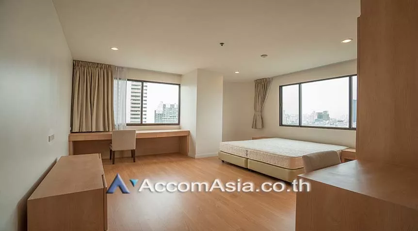 6  4 br Apartment For Rent in Sukhumvit ,Bangkok BTS Ekkamai at Comfort living and well service AA27986