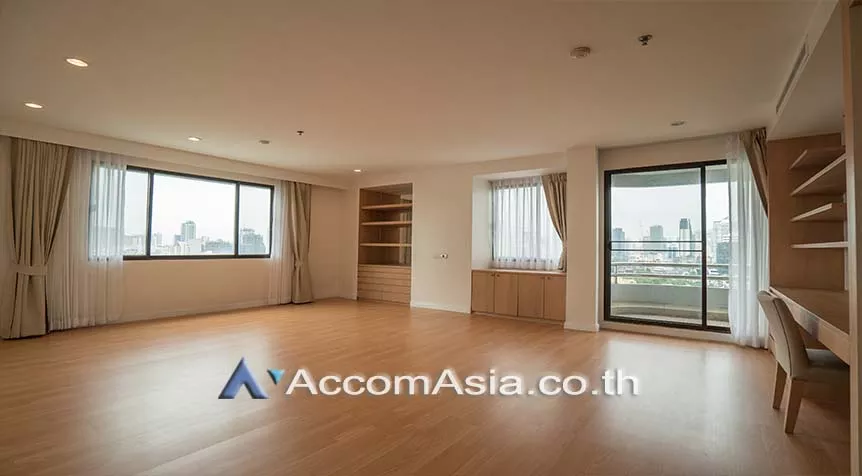 5  4 br Apartment For Rent in Sukhumvit ,Bangkok BTS Ekkamai at Comfort living and well service AA27986