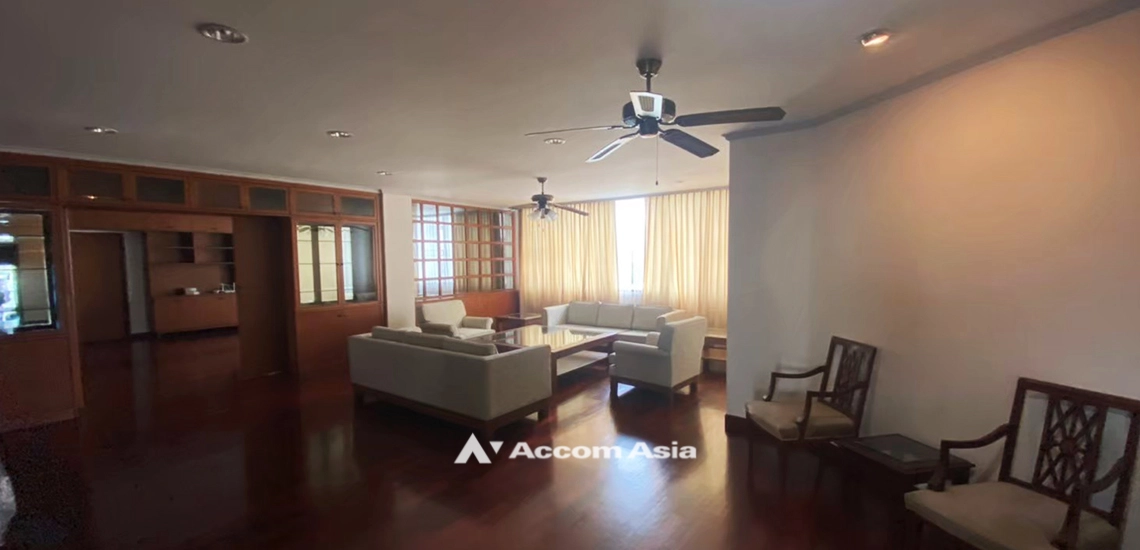  1  4 br Apartment For Rent in Phaholyothin ,Bangkok BTS Saphan-Kwai at Heart of Phaya Thai AA27997