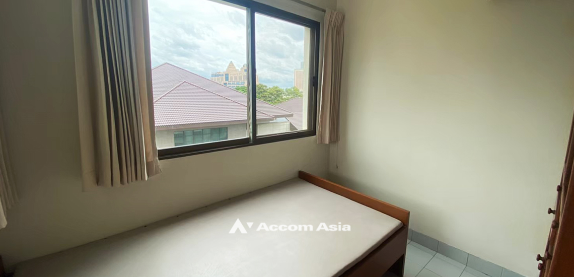 13  4 br Apartment For Rent in Phaholyothin ,Bangkok BTS Saphan-Kwai at Apartment For Rent AA27997