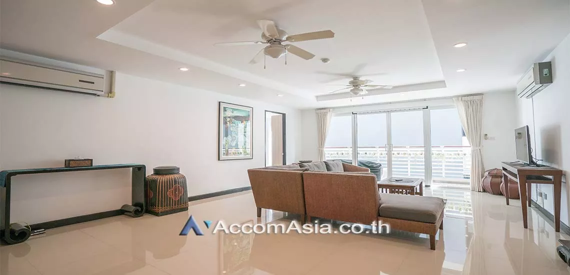  3 Bedrooms  Condominium For Rent & Sale in Sukhumvit, Bangkok  near BTS Ekkamai (AA27999)
