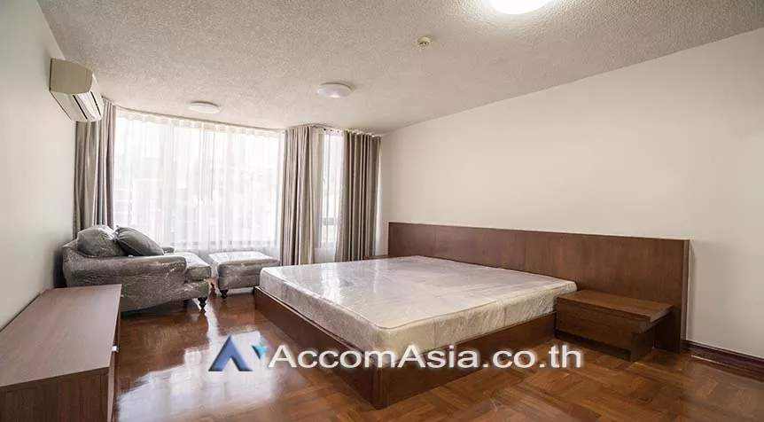 unitPet friendly |  3 Bedrooms  Apartment For Rent in Ploenchit, Bangkok  near BTS Chitlom (AA28013)