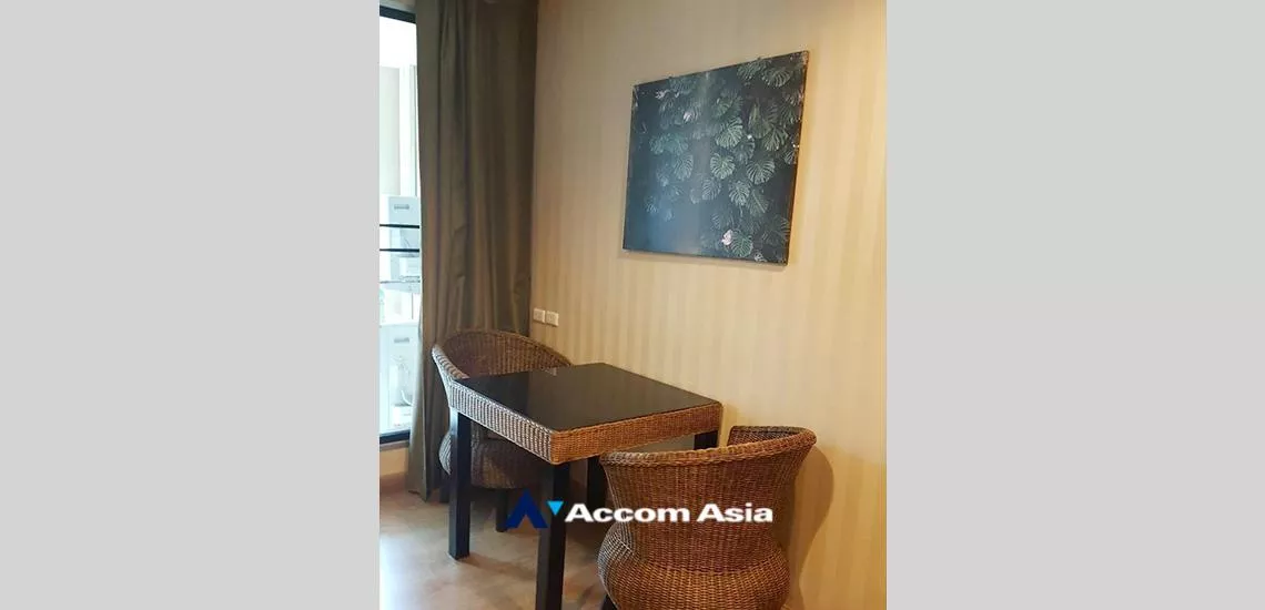  1 Bedroom  Condominium For Sale in Sukhumvit, Bangkok  near BTS Ekkamai (AA28015)