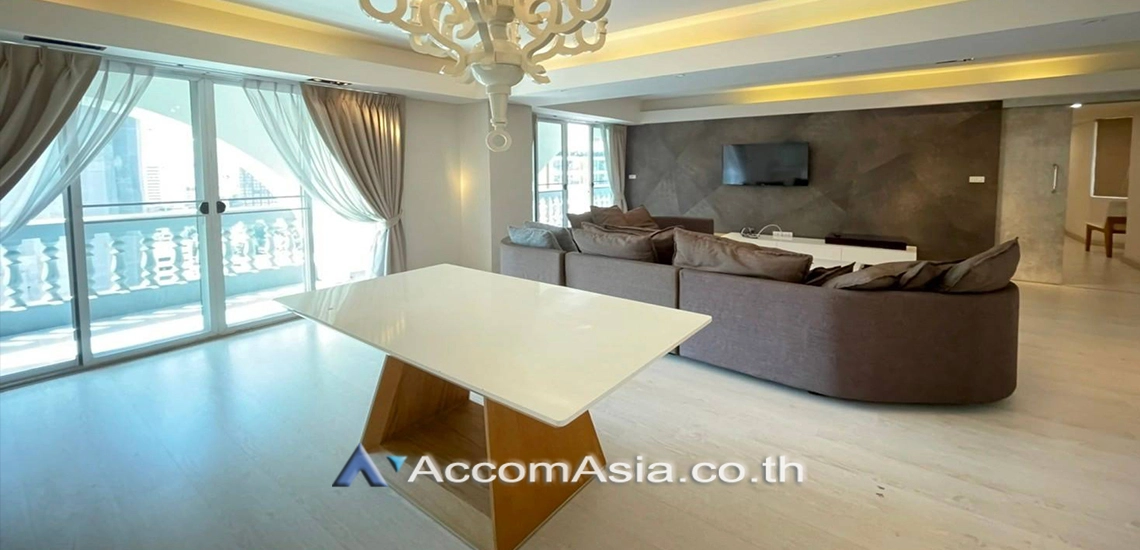  3 Bedrooms  Condominium For Sale in Sukhumvit, Bangkok  near BTS Phrom Phong (AA28025)