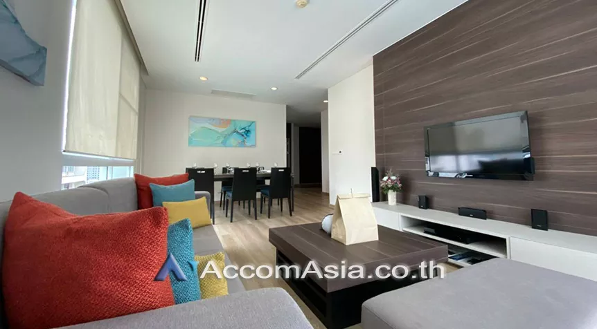 unit 2 Bedrooms  Apartment For Rent in Sukhumvit, Bangkok  near BTS Ploenchit (AA28033)