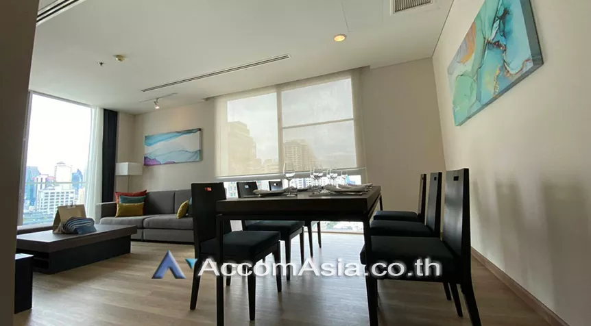  2 Bedrooms  Apartment For Rent in Sukhumvit, Bangkok  near BTS Ploenchit (AA28033)