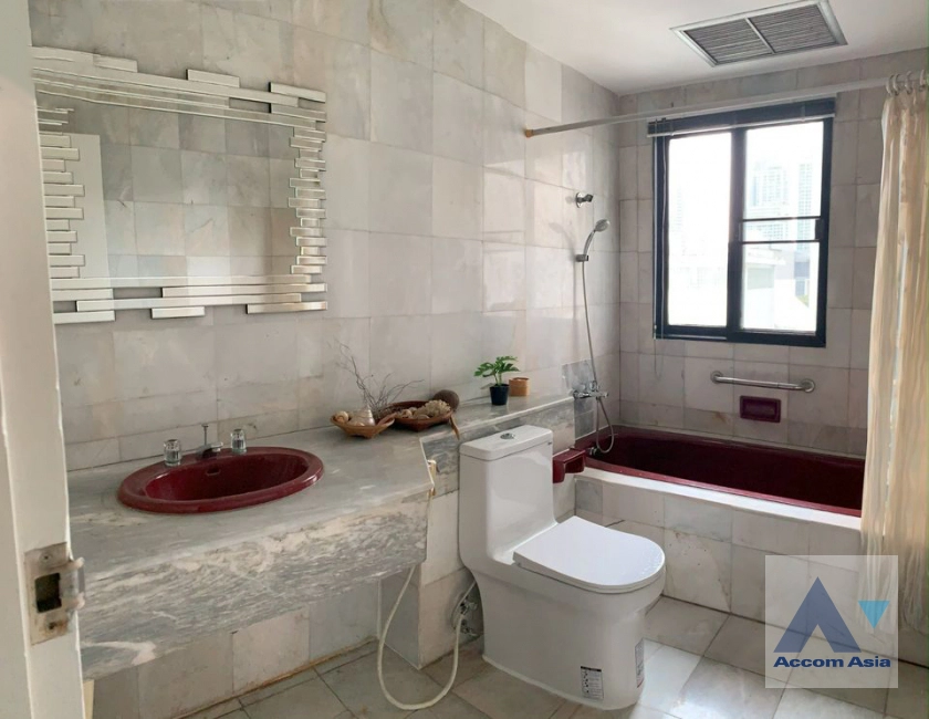 9  3 br Condominium For Rent in Sukhumvit ,Bangkok MRT Phetchaburi at Kiarti Thanee City Mansion AA28037