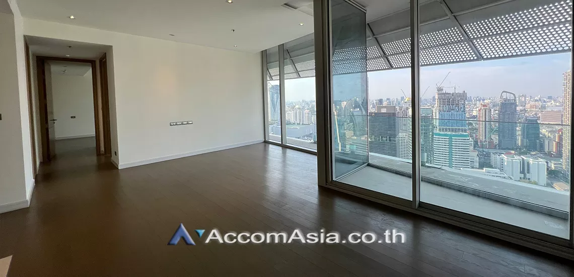 unit 2 Bedrooms  Condominium For Rent in Ploenchit, Bangkok  near BTS Ratchadamri (AA28048)