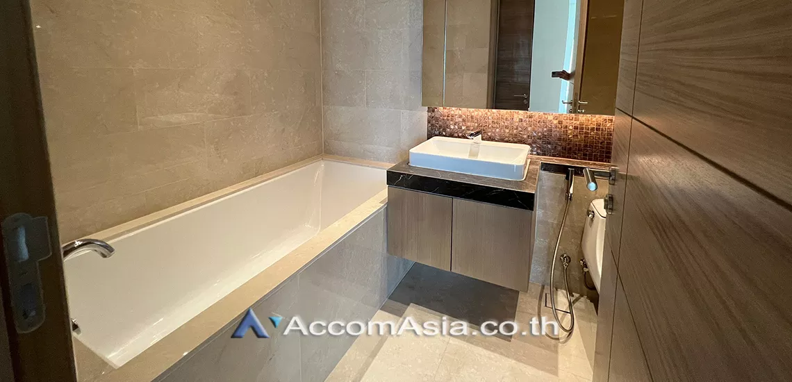 11  2 br Condominium For Rent in Ploenchit ,Bangkok BTS Ratchadamri at Magnolias Ratchadamri Boulevard AA28048