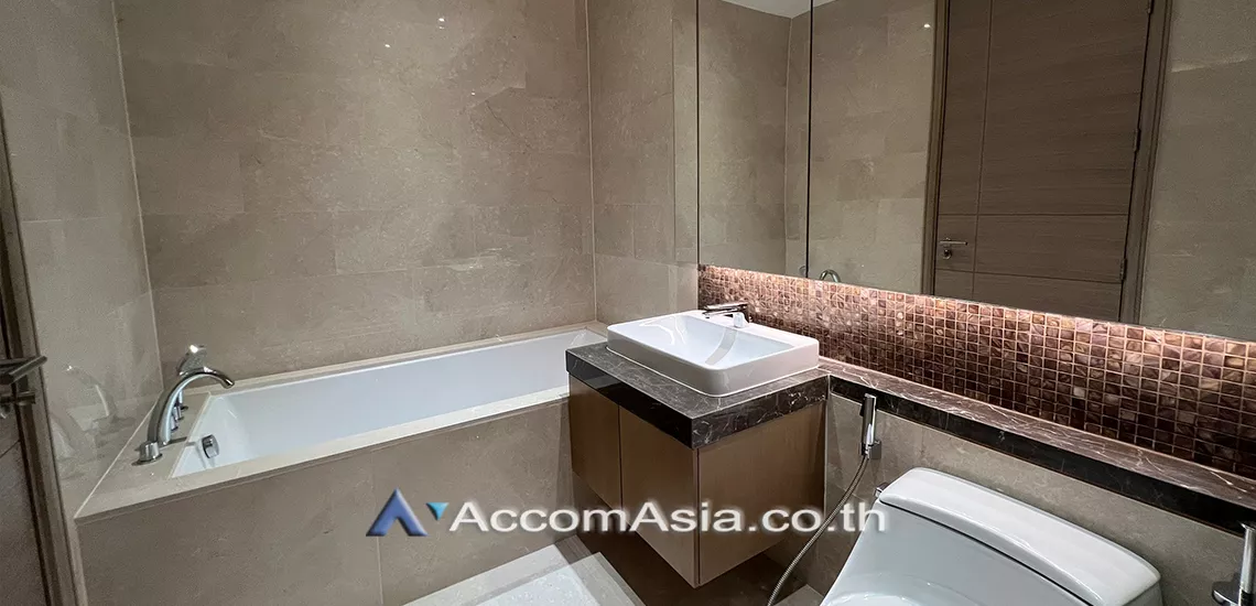 13  2 br Condominium For Rent in Ploenchit ,Bangkok BTS Ratchadamri at Magnolias Ratchadamri Boulevard AA28048