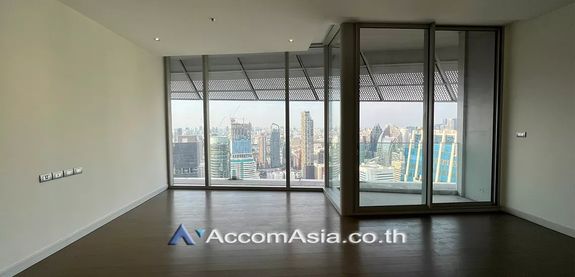 unit 2 Bedrooms  Condominium For Rent in Ploenchit, Bangkok  near BTS Ratchadamri (AA28048)